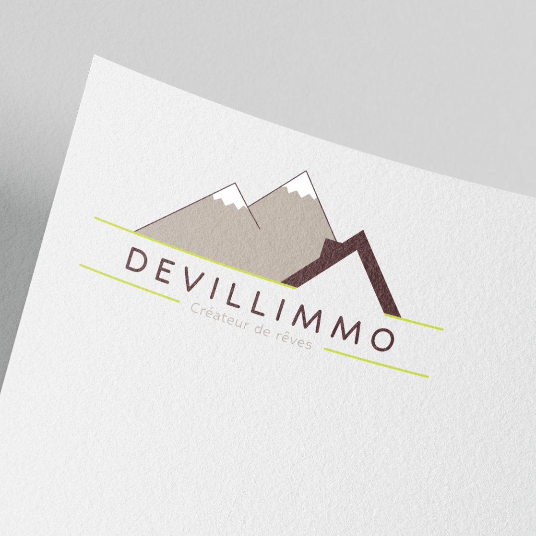 Logo représentant des montagnes et un toit de chalet dans les tons marron et verts conçu par l'agence de communication Okami pour la société Devillimmo.